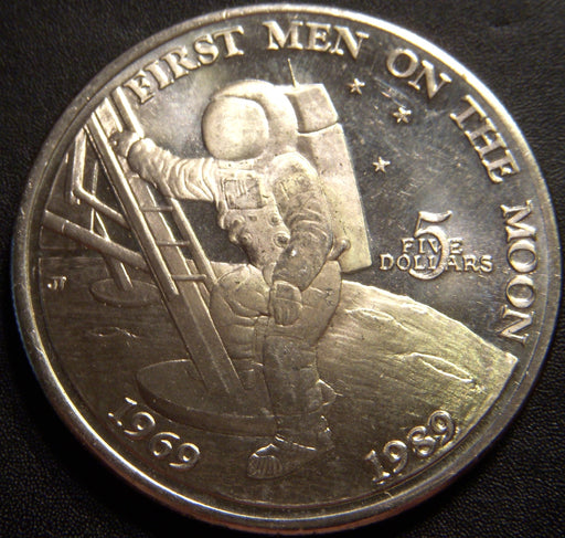 1989 $5 - Marshall Island "First Man on the Moon"