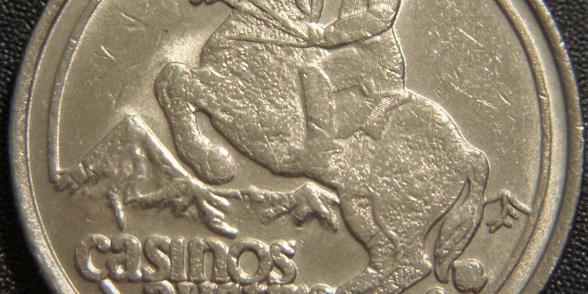 Grafische weergave van gokfiches en dobbelstenen, symbool voor casino spelen